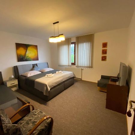 Brezno 2 Izbovy Apartman Sabi Екстериор снимка